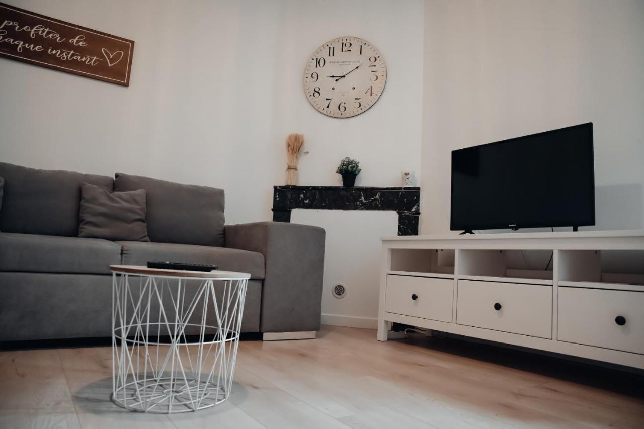 Superbe Appartement Avec Terrasse Au Calme Ernée Exterior foto