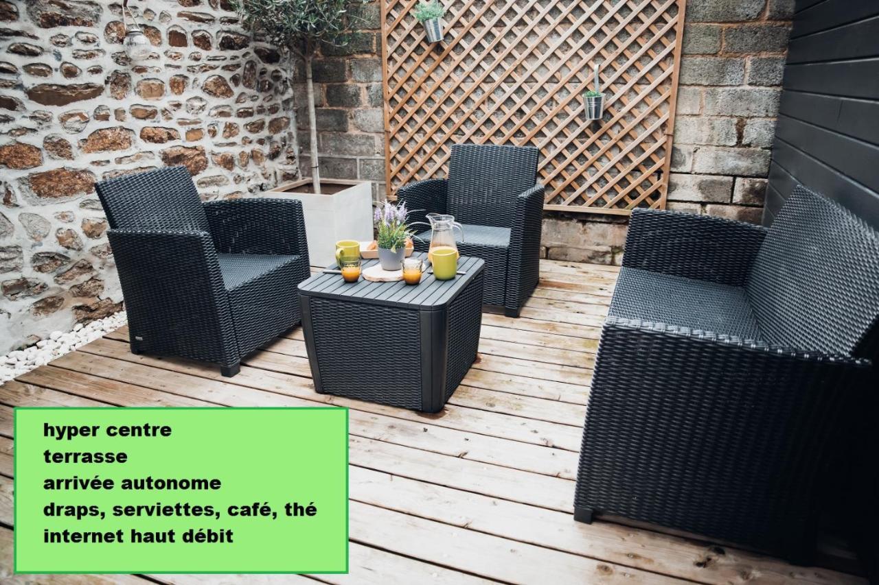 Superbe Appartement Avec Terrasse Au Calme Ernée Exterior foto